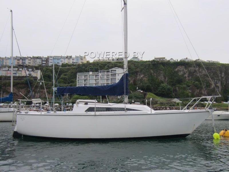 Botel Location Un Petit Voilier